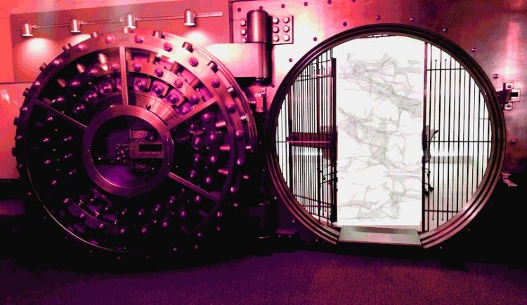 coinprojesi.com swiss bank vault