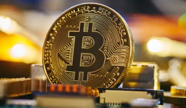 Max Keiser, Bitcoin İçin 220.000 Dolarlık Tahminiyle Gündemde: İşte Sebepleri 5 bitcoin