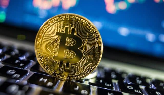 Kripto Uzmanı, Bitcoin'in Dev Bir Parabolik Yükselişe Geçtiğini İfade Etti 9 bitcoin-1