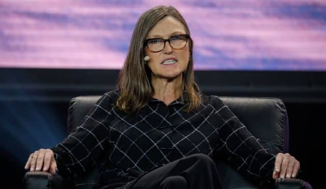 Wood'tan Gensler'e: "Bitcoin'i Karalama!" 7 cathie-wood