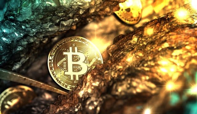 Glassnode: Bitcoin Talebi Güçlü Kalırsa 136.000 Dolar Yolunda – Ancak Riskler Sürüyor!